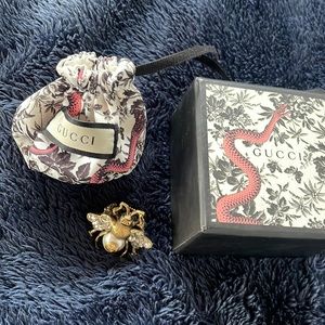 Limited edition Gucci bee ring with pearl and crystals.